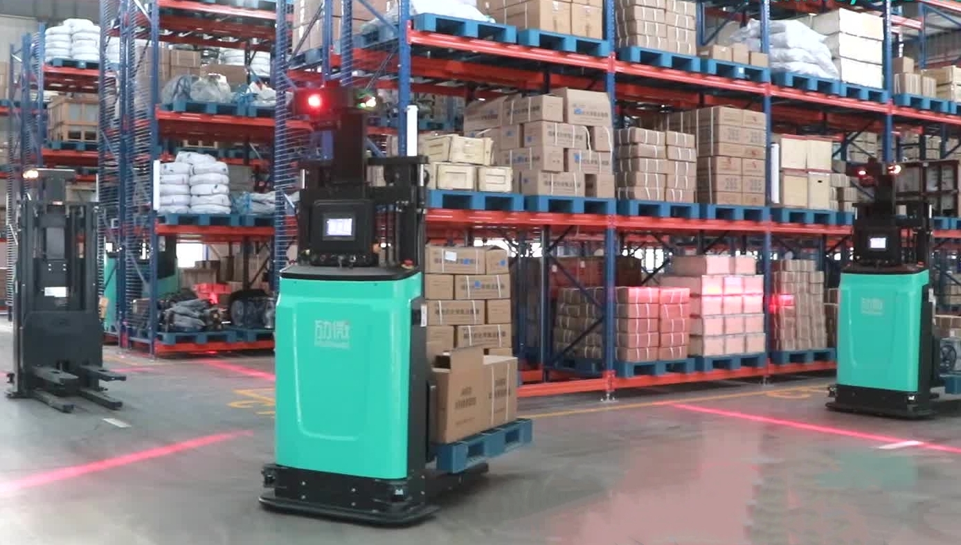 Multiway Robotics habilita la actualización inteligente de los almacenes de las empresas químicas con tecnología de productos robóticos
