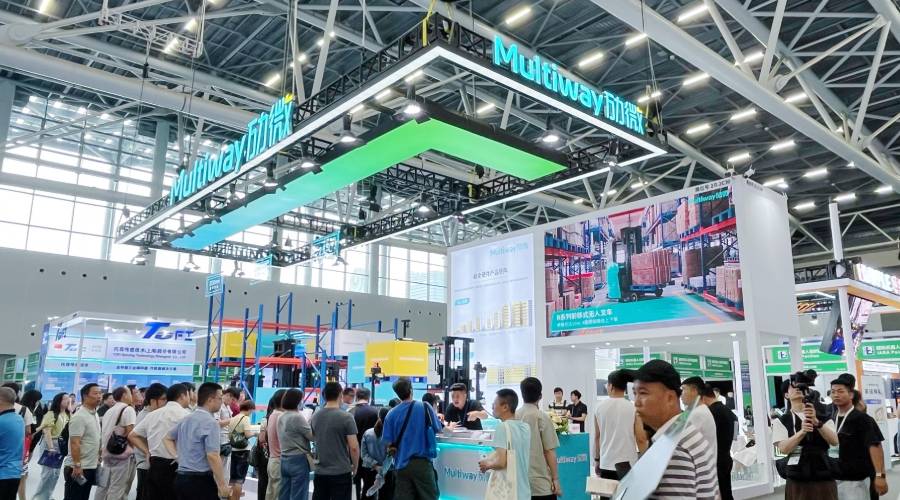 Multiway RoboticscomEmpilhadeira Não TripuladaSoluçõesapresentou LET 2025Guangzhoulogísticaexibição
